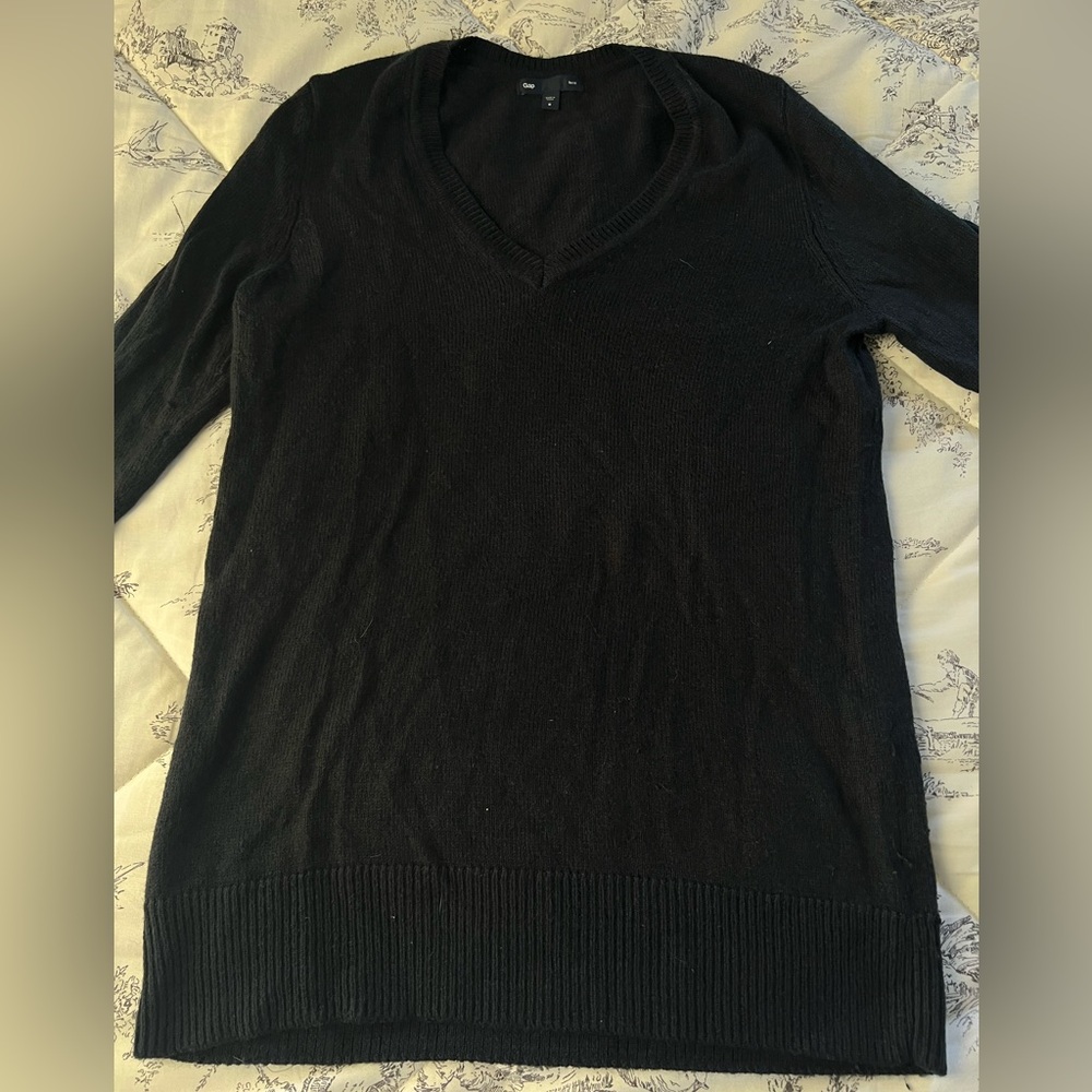 Gap Luxe black v neck sweater